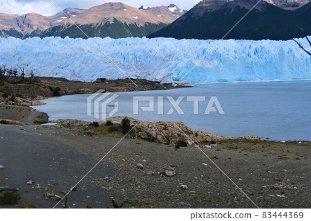佩里托莫雷諾冰川在洛斯冰川國家公園 83444369