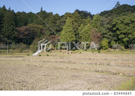 下比神社（島根縣松江市八雲町） 83444845