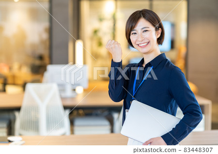 Office business woman shooting cooperation: WEEK Shibadaimon (Sun Frontier Fudousan) Office business woman shooting cooperation: WEEK Shibadaimon (Sun Frontier Fudousan) 83448307