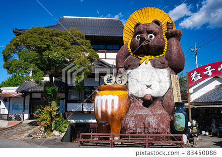 Giant raccoon dog at Mashiko Pottery Pottery Co-Sales Center 83450086