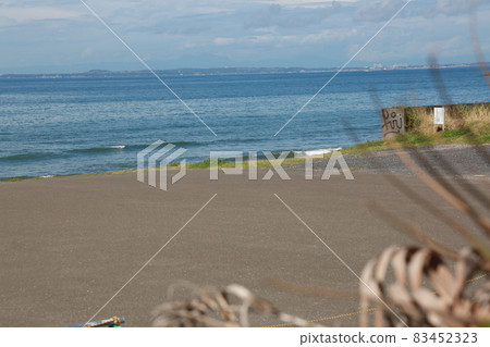 我沿著和田海岸散步 83452323