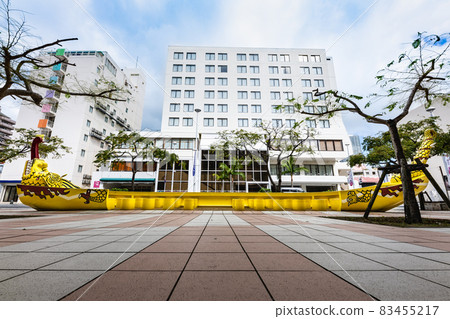 沖繩那霸國際通朝里西園廣場廣場長椅“那霸哈雷” 沖繩那霸國際通朝里西園廣場廣場長椅“那霸哈雷” 83455217