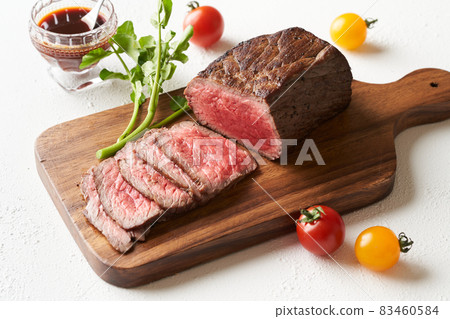切片烤牛肉 83460584