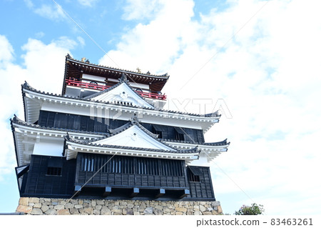 Kiyosu Castle and simulated castle tower (low angle) Kiyosu Castle and simulated castle tower (low angle) 83463261