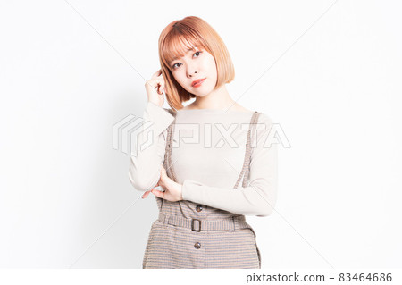 A young woman in trouble A young woman in trouble 83464686