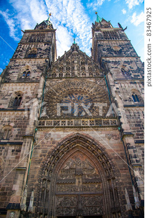 St. Lawrence Church in old town Nuremberg Nurnberg, Bavaria, Germany 83467925