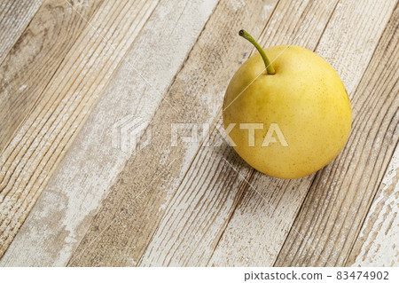 asian pear asian pear 83474902