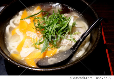 Udon  83476309