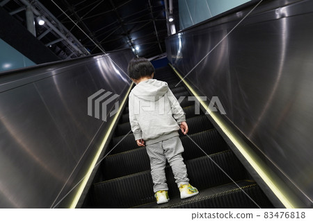 幼兒 83476818