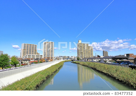 從名古屋市瑞穗區南區山崎川青峰橋眺望的風景 從名古屋市瑞穗區南區山崎川青峰橋眺望的風景 83477352