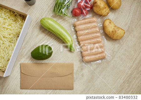 Food box meal kit of fresh ingredients and recipe blank order Food box meal kit of fresh ingredients and recipe blank order 83480332