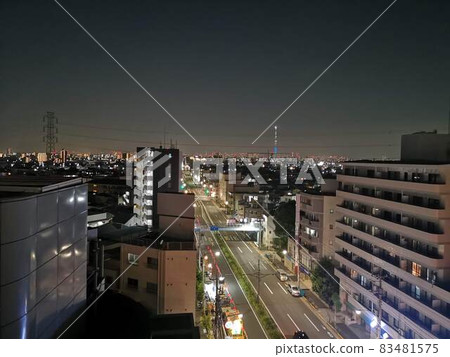 東京都江戶川區西小岩倉前橋通的夜景 東京都江戶川區西小岩倉前橋通的夜景 83481575