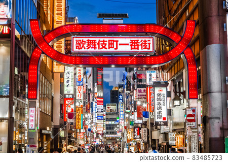 新宿歌舞伎町霓虹街 83485723