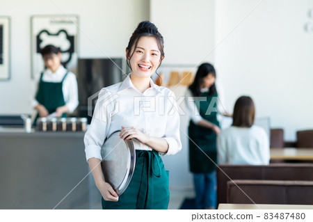 咖啡廳工作人員的小姐 83487480