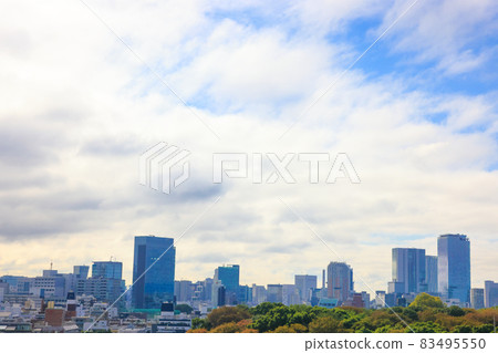 原宿/澀谷附近的摩天大樓和天空 原宿/澀谷附近的摩天大樓和天空 83495550