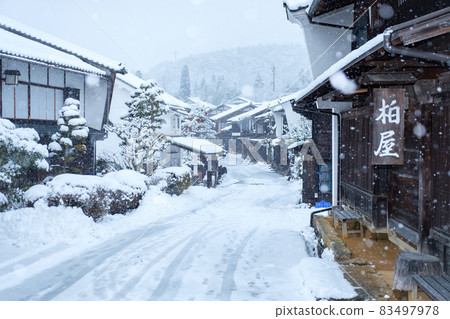 Winter gate in winter 83497978