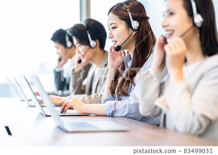 Operator shooting cooperation "+ SHIFT NO GIZAKA" 83499031