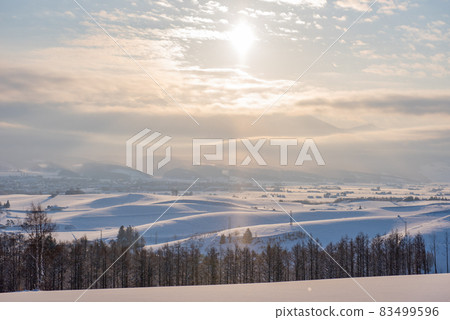The mystery of nature, the sun pillar and the sun pillar The mystery of nature, the sun pillar and the sun pillar 83499596