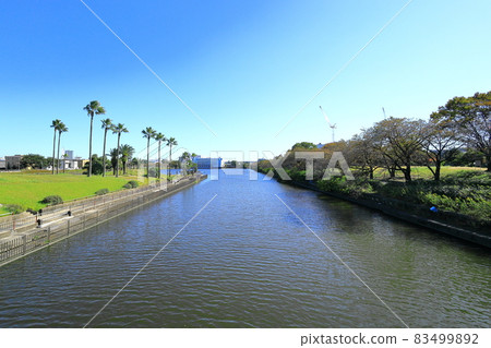 Scenery from the Phoenix Bridge on the Arako River, Minato-ku, Nagoya 83499892