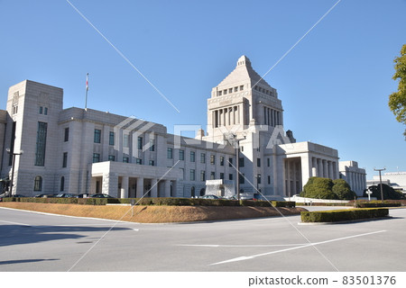 Parliament building sunny weather Parliament building sunny weather 83501376