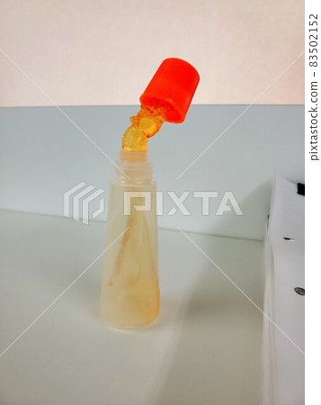 Water glue art_vertical Water glue art_vertical 83502152