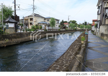Cityscape and river 83503194