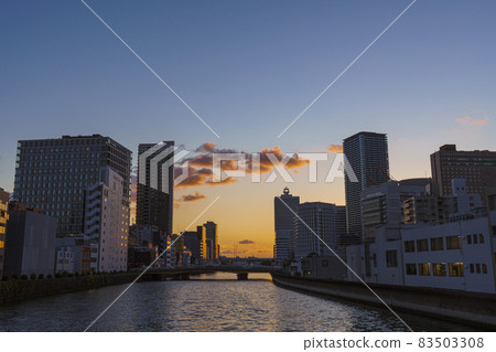 Osaka cityscape Nakanoshima Evening view from Chikuzen Bridge Osaka cityscape Nakanoshima Evening view from Chikuzen Bridge 83503308
