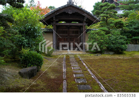 Scenery of Seiryoji Scenery of Seiryoji 83503338