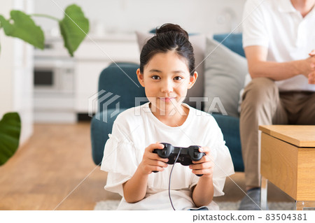 Elementary school girl playing games 83504381