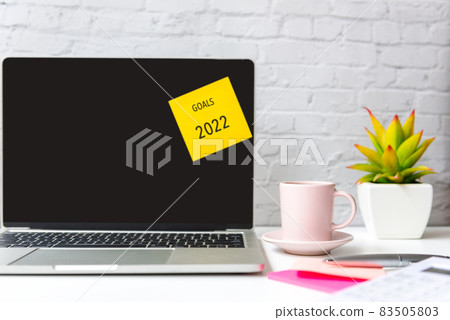 Goals and Budget New Year 2022. Healthy snack with working in office. 83505803