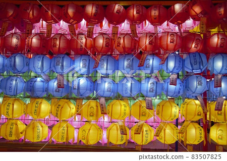 Lotus lantern scenery at Jogyesa Temple Lotus lantern scenery at Jogyesa Temple 83507825