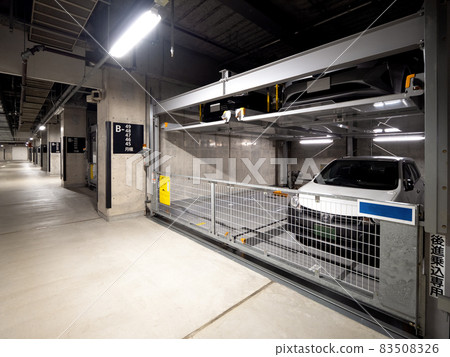 機械停車場 83508326