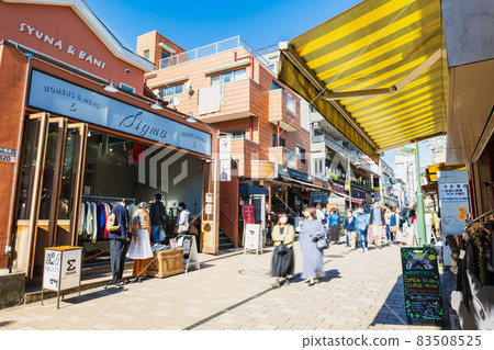 吉祥寺二手服裝店林立的七井橋通 83508525