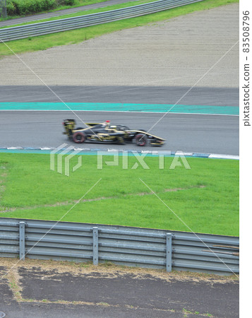 Formula car race 83508796
