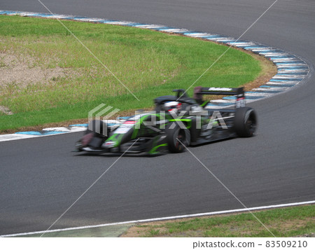 Formula car race 83509210