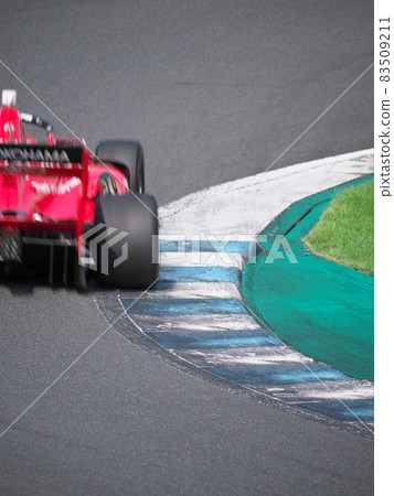 Formula car race 83509211