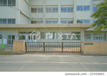 [Integration] Fukuyama City Millennium Junior High School Gate, Fukuyama City, Hiroshima Prefecture 83509863