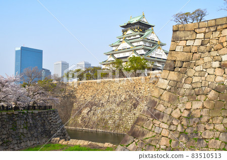 Spring Osaka Castle 83510513