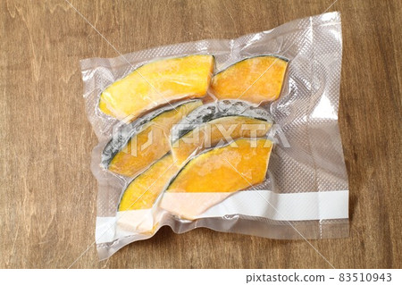Freezing vacuum storage of raw vegetables, squash Freezing vacuum storage of raw vegetables, squash 83510943