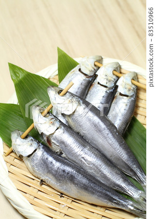 Dried sardines, sashimi Dried sardines, sashimi 83510966