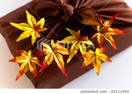 日本禮物 / 包袱皮包裝 日本禮物 / 包袱皮包裝 83512848