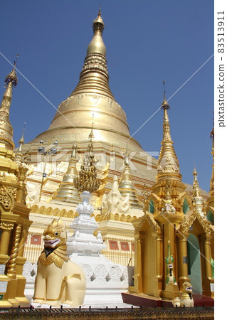 Shwedagon Pagoda Shwedagon Pagoda 83513911