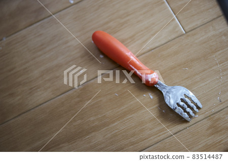孩子們的髒叉子 83514487