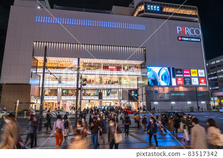 《東京》錦系町車站前街景 《東京》錦系町車站前街景 83517342