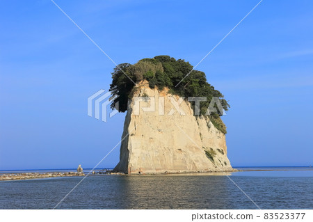 [Ishikawa] Mitsukejima (Gunkanjima) in fine weather 83523377