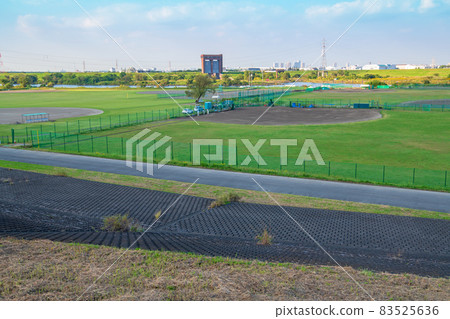 View from Arakawa Bank Riverbed Ground Cycling Course Autumn Scenery View from Arakawa Bank Riverbed Ground Cycling Course Autumn Scenery 83525636