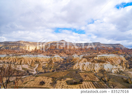 土耳其卡帕多西亞奇怪的岩層 土耳其卡帕多西亞奇怪的岩層 83527016