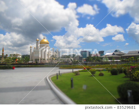 Brunei Bandar Seri Begawan Old Mosque Diorama Style Brunei Bandar Seri Begawan Old Mosque Diorama Style 83529681