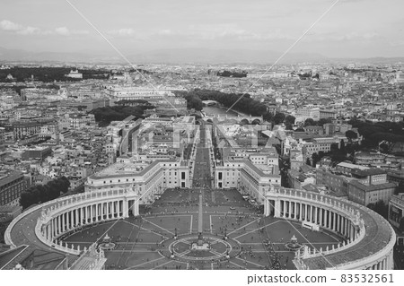 Panoramic view on the St. Peter's Square and city of Rome 83532561