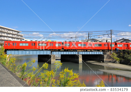 名古屋市瑞穗區南區名鐵名古屋本線山崎川上的鐵路橋 名古屋市瑞穗區南區名鐵名古屋本線山崎川上的鐵路橋 83534179